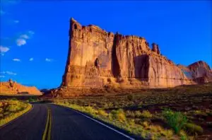 car screen saver of mountains